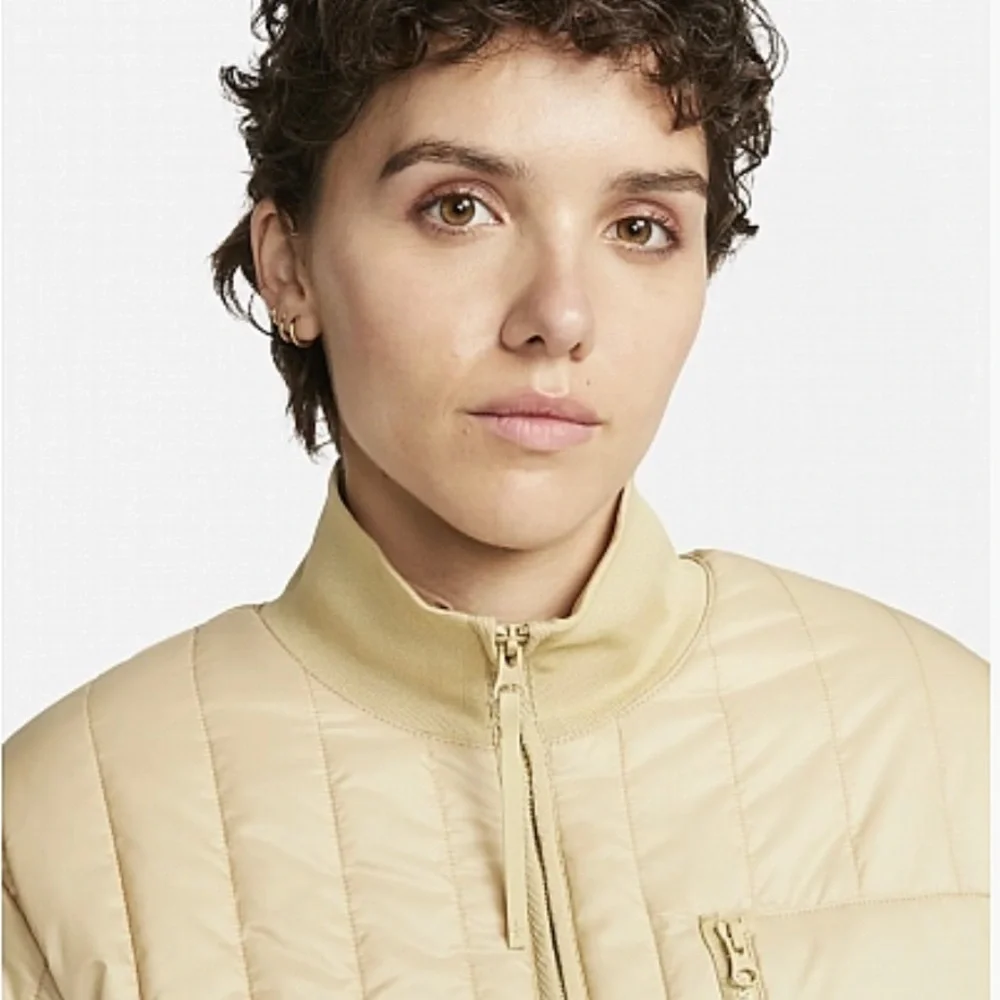 Nike Sportswear Women's Therma Fit Tech Pac Sz XS - Beige (DQ7745…